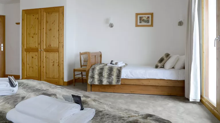 A large triple room