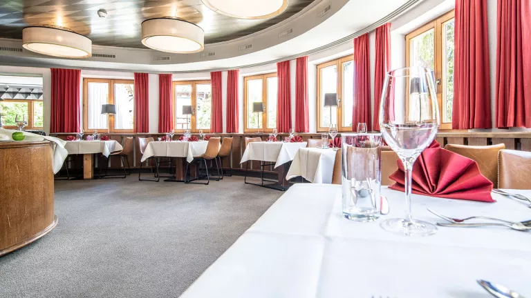 The curved dining room