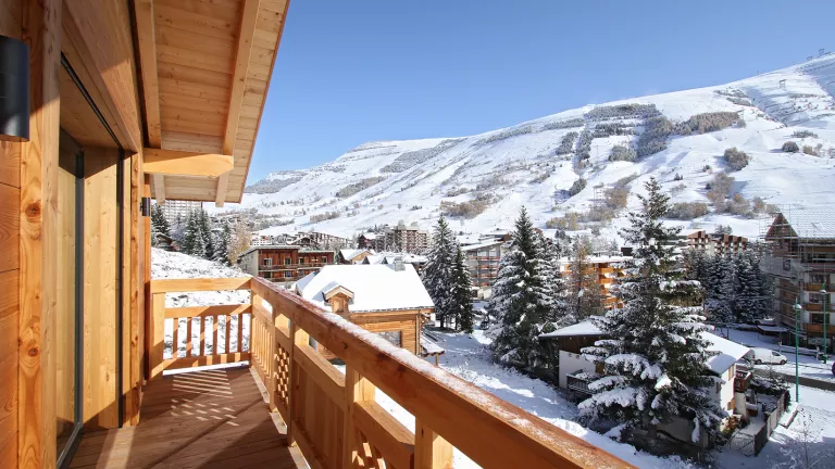 Neilson Chalet Sandy