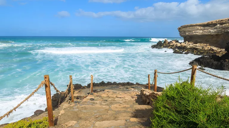 Steps to Playa de la Pared