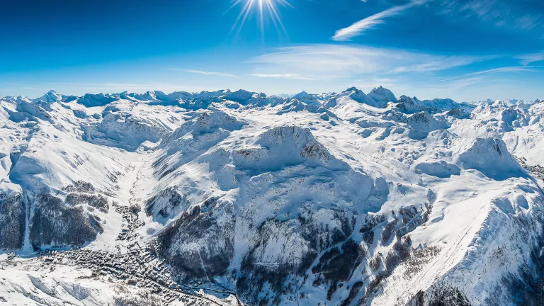 Moutains surrounding Val d'Isere