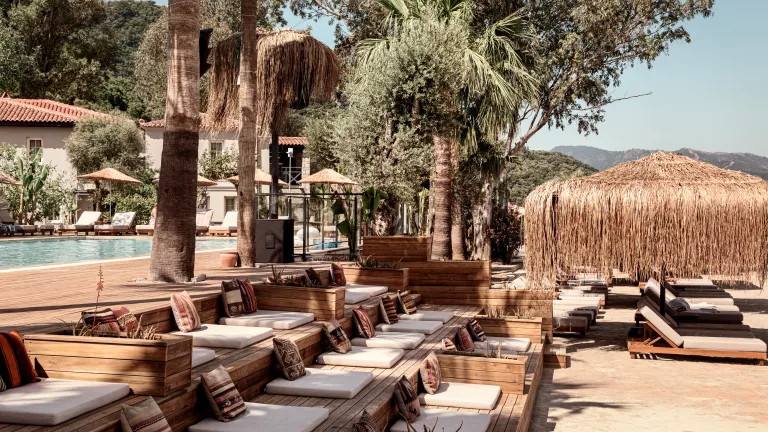 Beach front lounging at Neilson x Cook's Club Adakoy