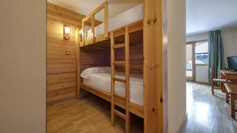 Bunks in the traditional style family room