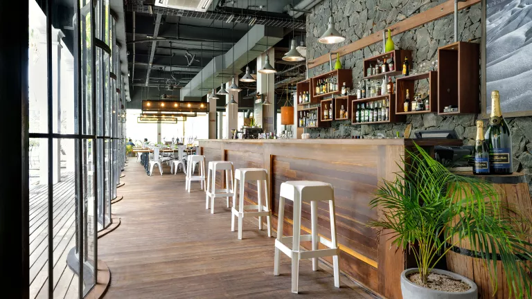 Bistro bar at Neilson x The Ravenala Attitude