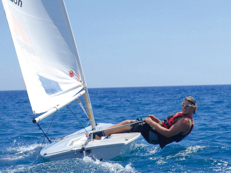 A Beginner's Guide to Dinghy Sailing Neilson