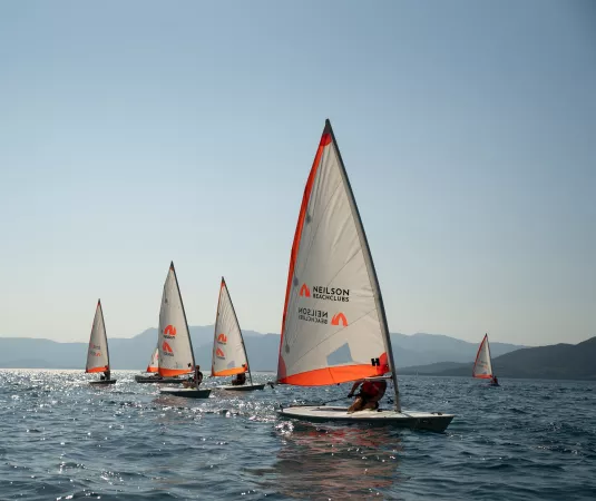 sailing vounaki