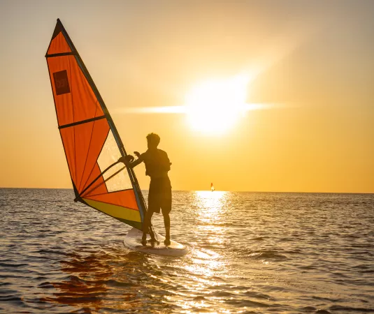 windsurfing
