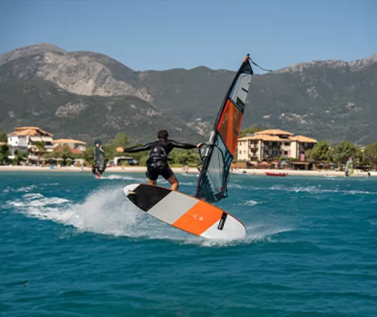 Cosmos windsurfing