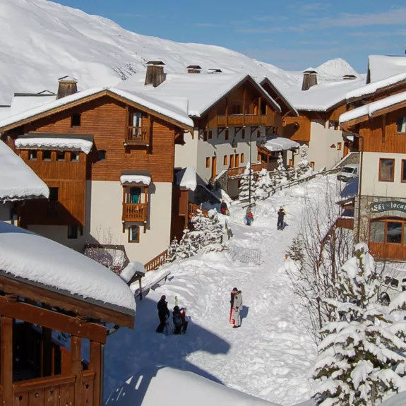 Ski-in ski-out convenience