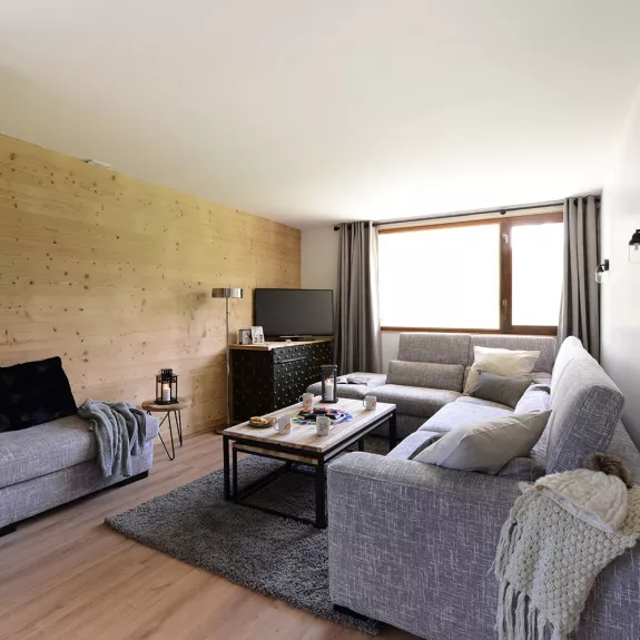 Small and stylish Chalet Val Claret