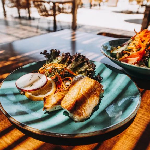 Freshly prepared food made to order from Cantina Restaurant at Neilson x Cook's Club Adakoy