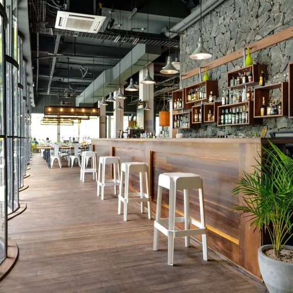 Bistro bar at Neilson x The Ravenala Attitude