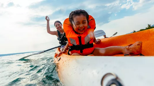 girl on kayak