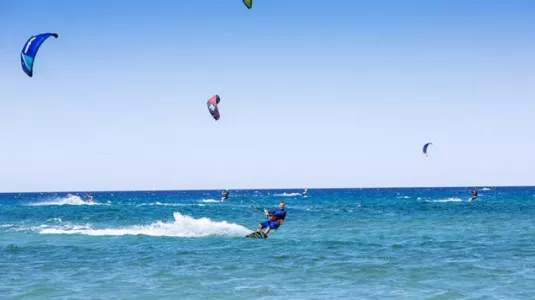 Kitesurfing
