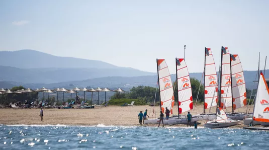 dinghy sailing