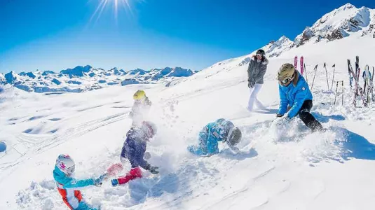 snow fight