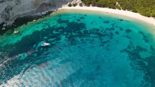 Bareboat Charter in secluded bay