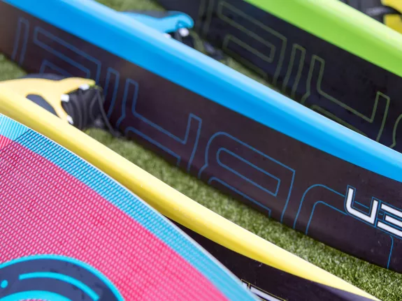 waterskis