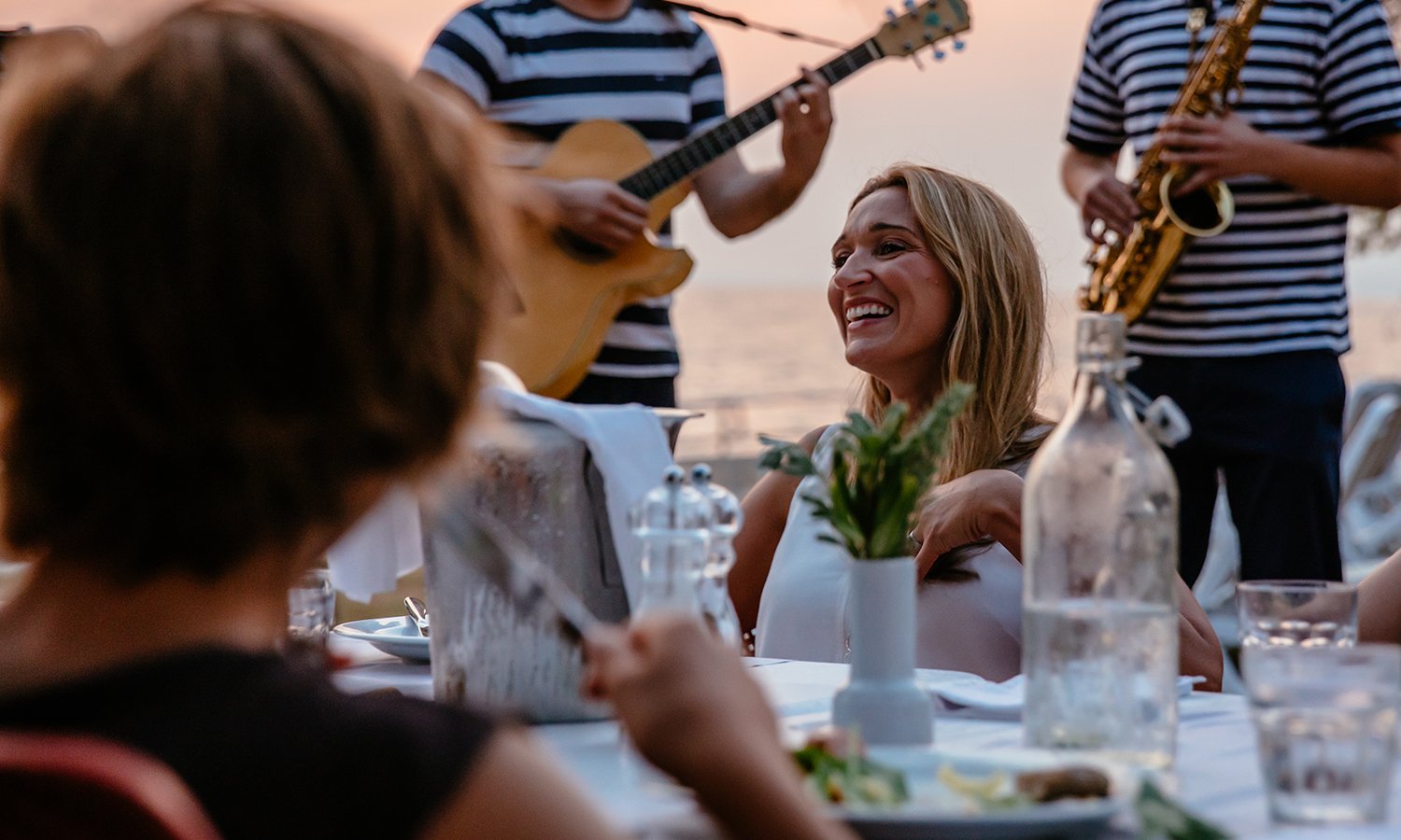 family enjoying inclusive meal at Alana Beachclub in Croatia