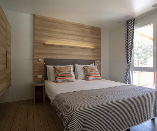 Family cabin with sea view