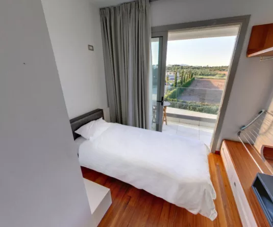 SINGLE ROOM WITH SEA VIEW