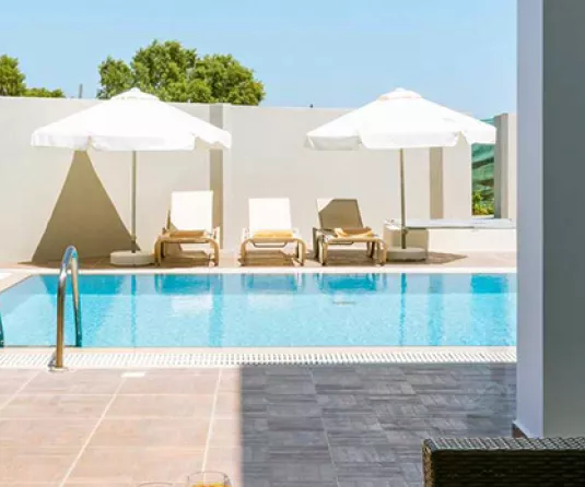 GARDEN SUITE WITH PRIVATE POOL